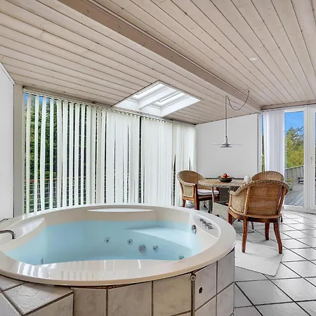 4 Bedroom Awesome In * Ebeltoft