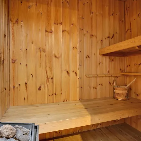 4 Bedroom Awesome In Holiday home Ebeltoft